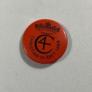 Vintage Christian IV Aret 1988 Danish King Monogram Red Pinback Button Badge